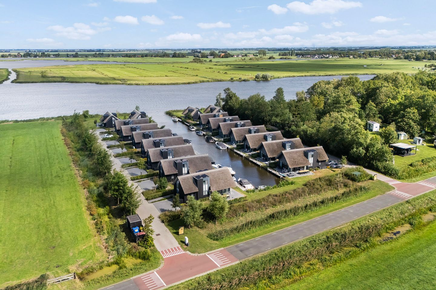 Foto 65 van De Burd 25-B005