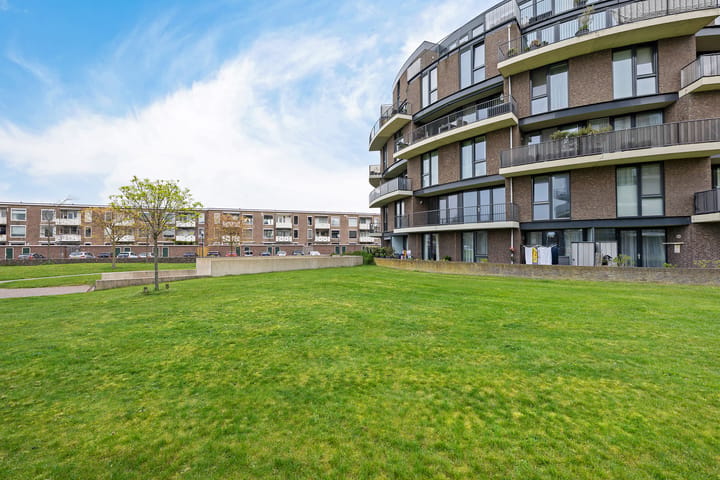 Foto 5 van Antoni Gaudipark 94