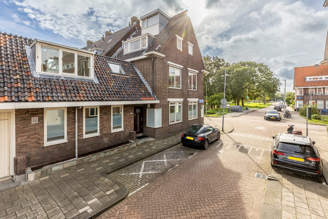 Foto 47 van Schout van Groenewegenstraat 73