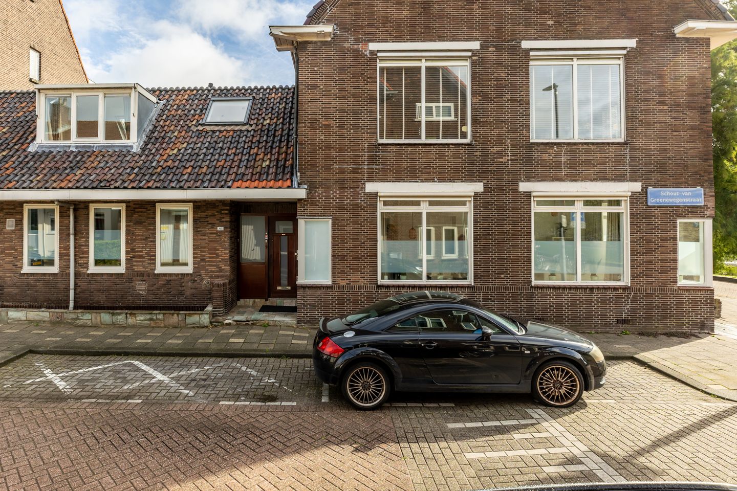 Foto 49 van Schout van Groenewegenstraat 73