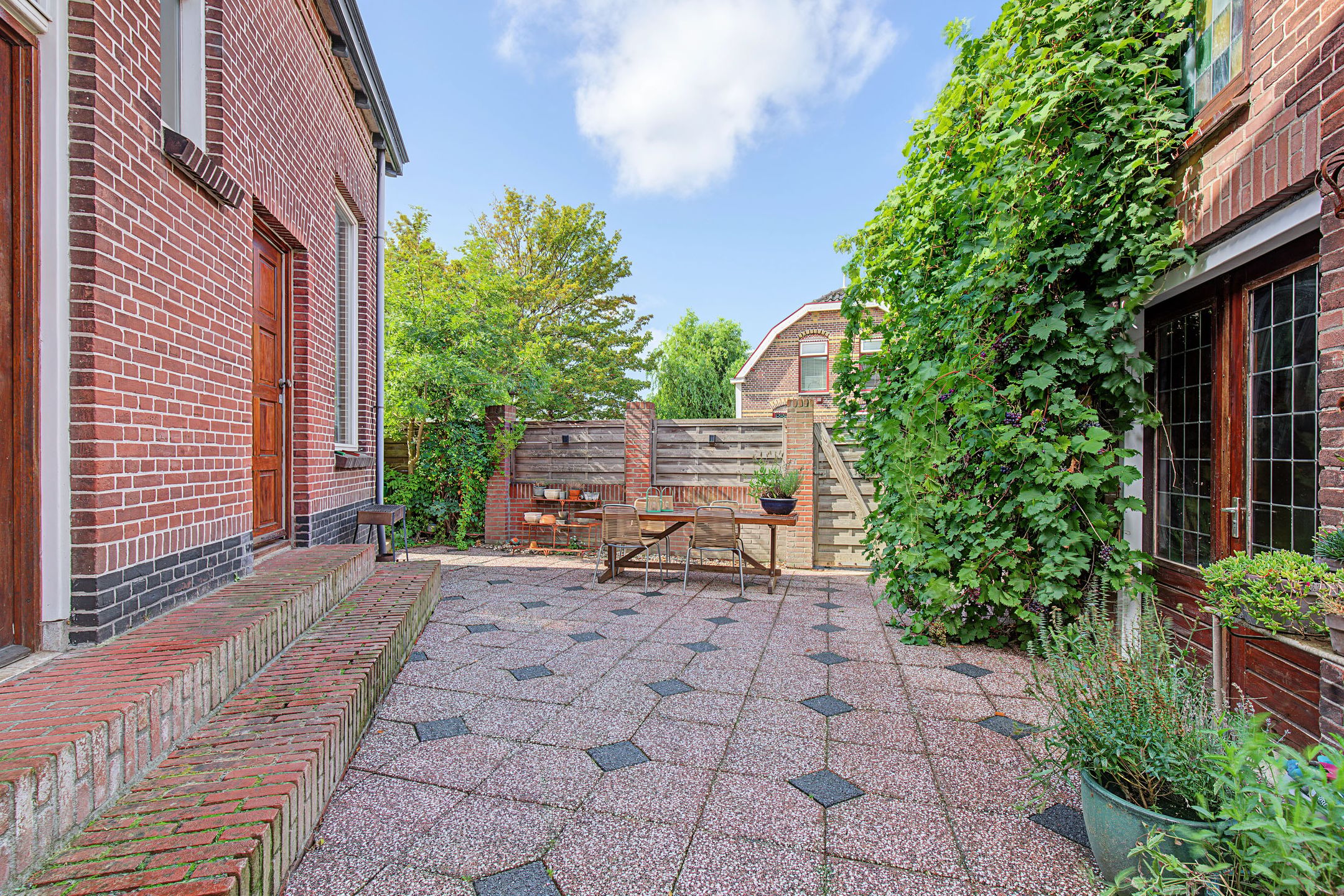 Photo 45 of Voorstraat 94