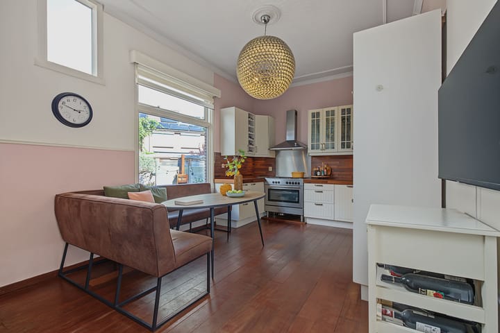 Vrijstaande woning te koop: Voorstraat 94, Poeldijk