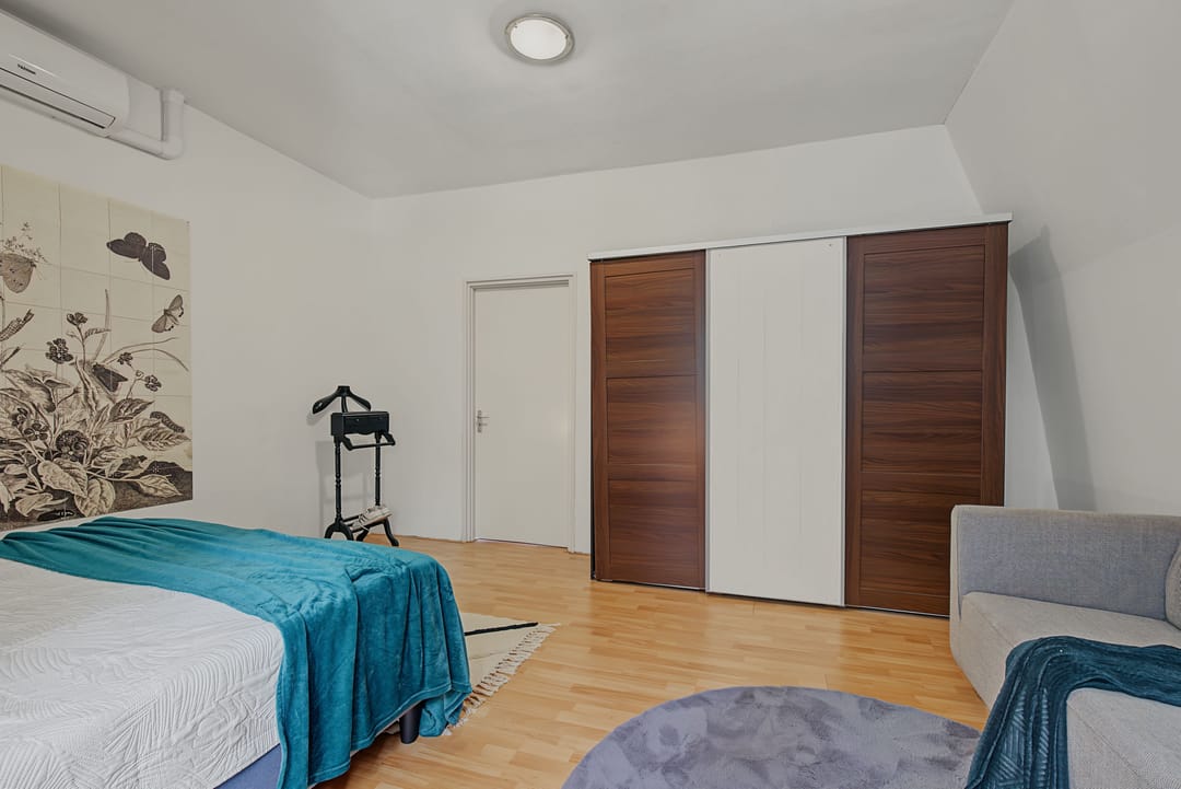 Photo 31 of Voorstraat 94