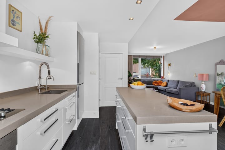 Hoekwoning te koop: Paulusstraat 13, Vught