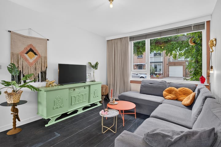 Hoekwoning te koop: Paulusstraat 13, Vught