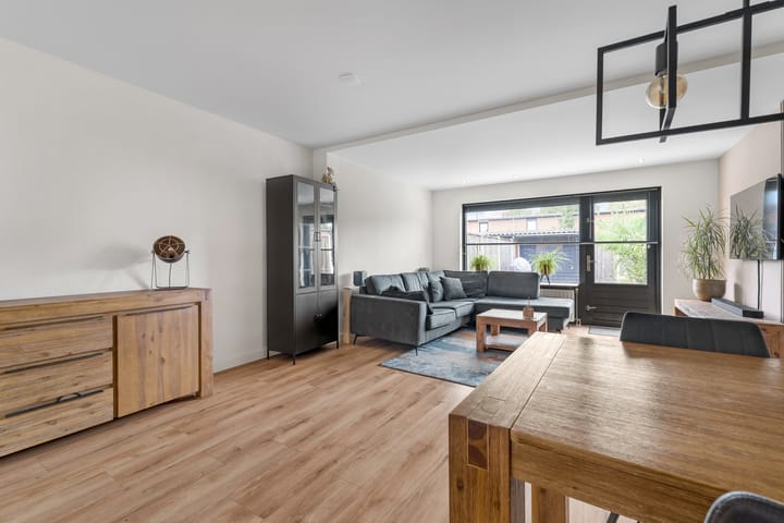 Tussenwoning te koop: Hoedenmakerstraat 18, Zwolle
