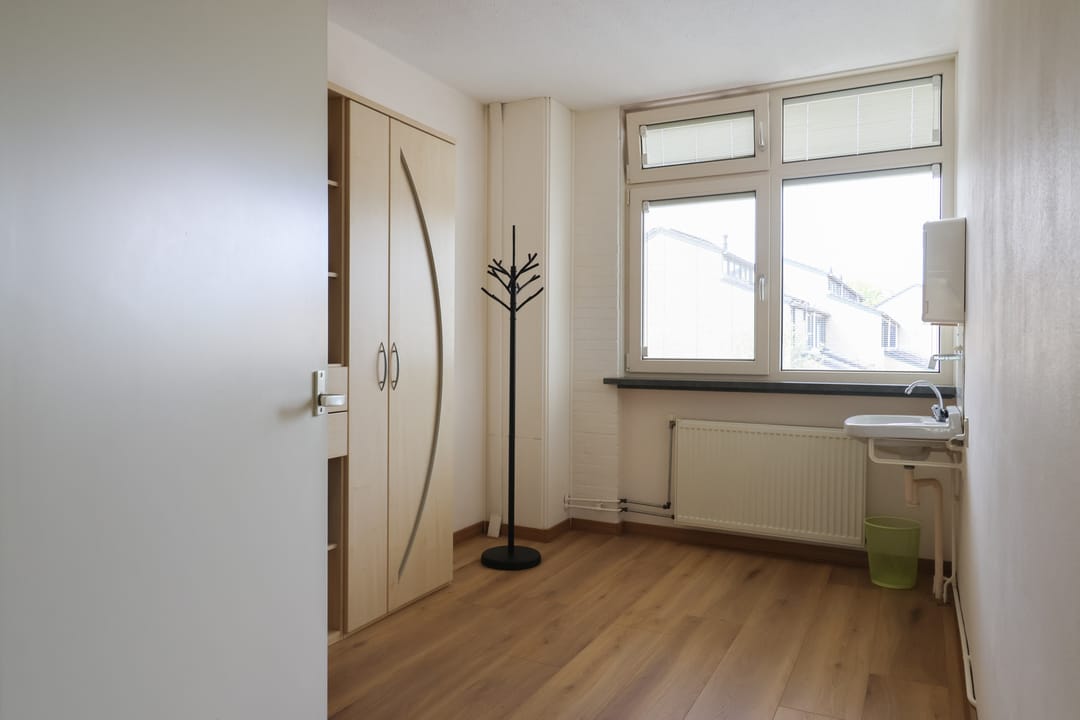Photo 37 of Hoornbloem 25