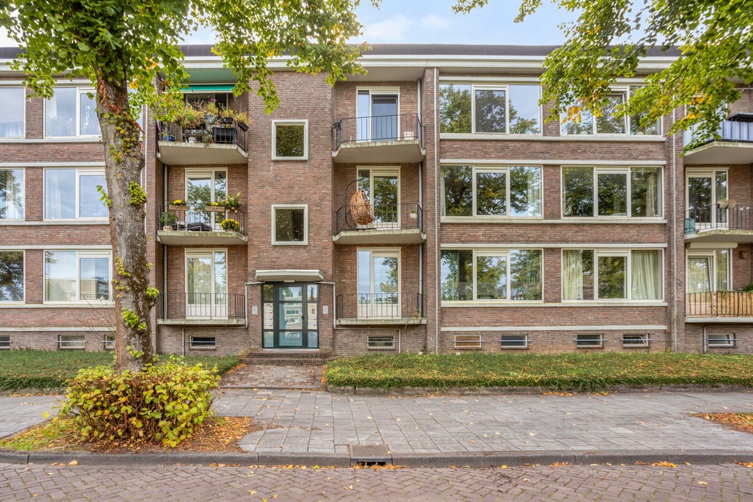 Photo 1 of Karel de Grotelaan 127