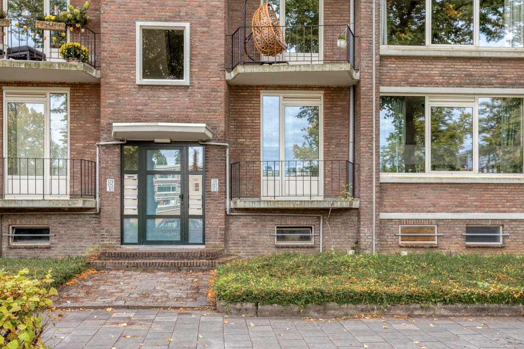 Photo 31 of Karel de Grotelaan 127