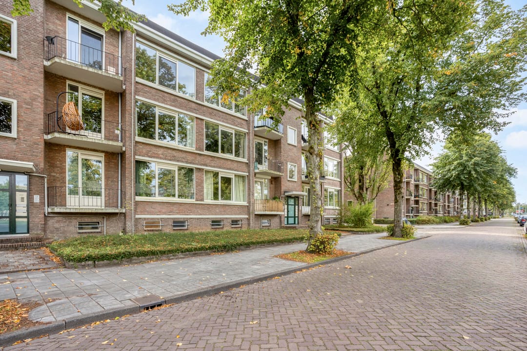Photo 32 of Karel de Grotelaan 127