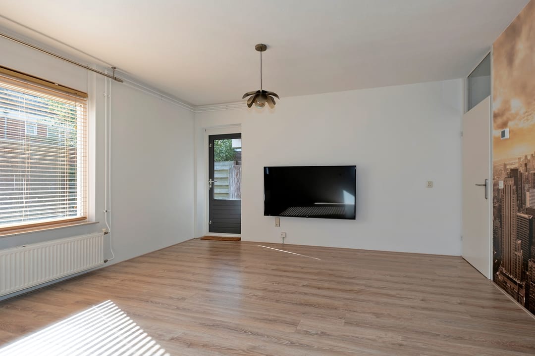 Photo 11 of Bedumerstraat 21