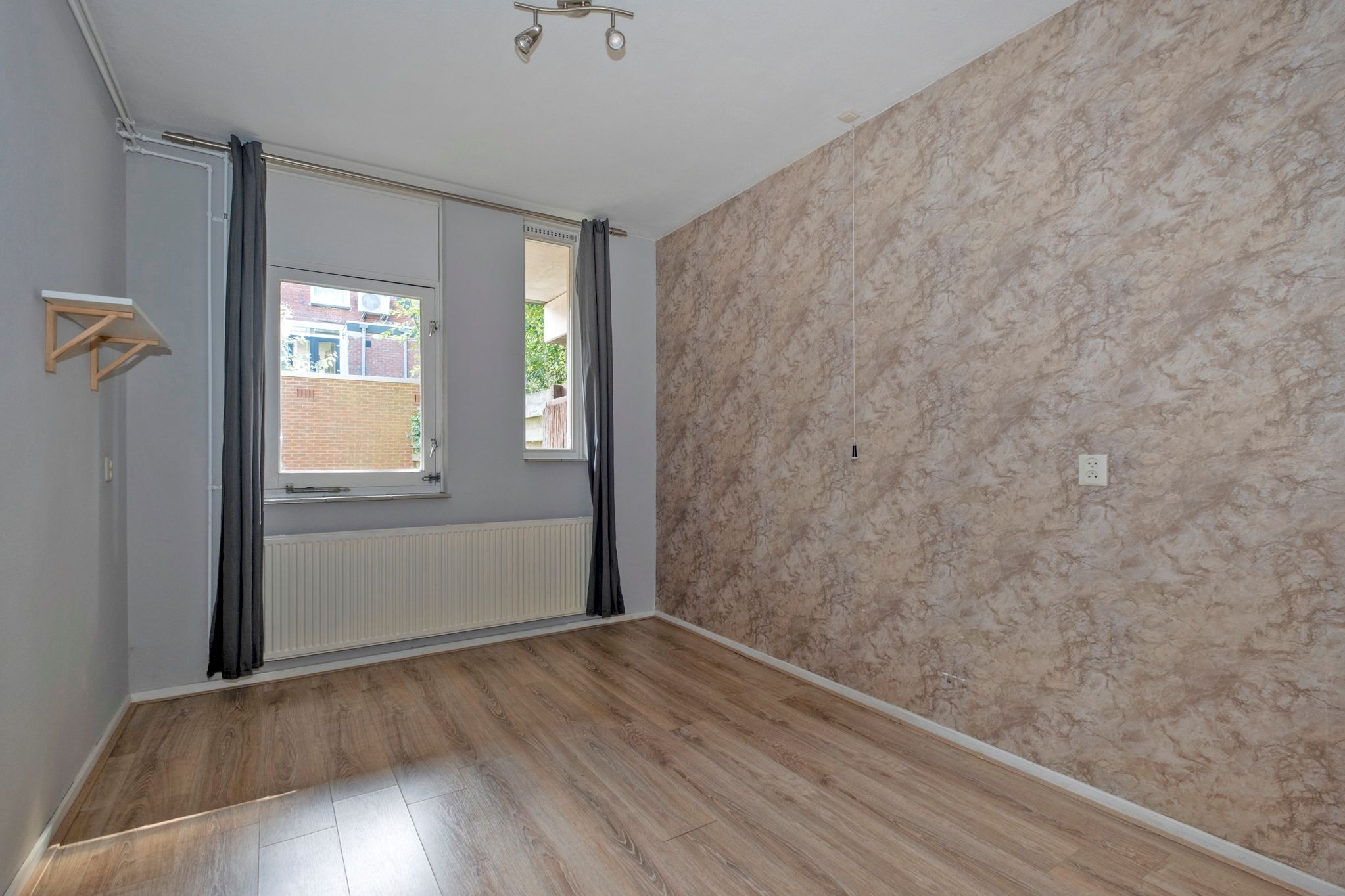 Photo 15 of Bedumerstraat 21