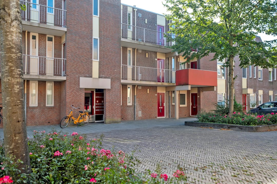 Photo 22 of Bedumerstraat 21