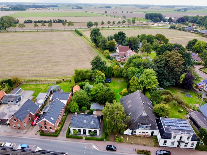 Photo 2 of Mernaweg 81