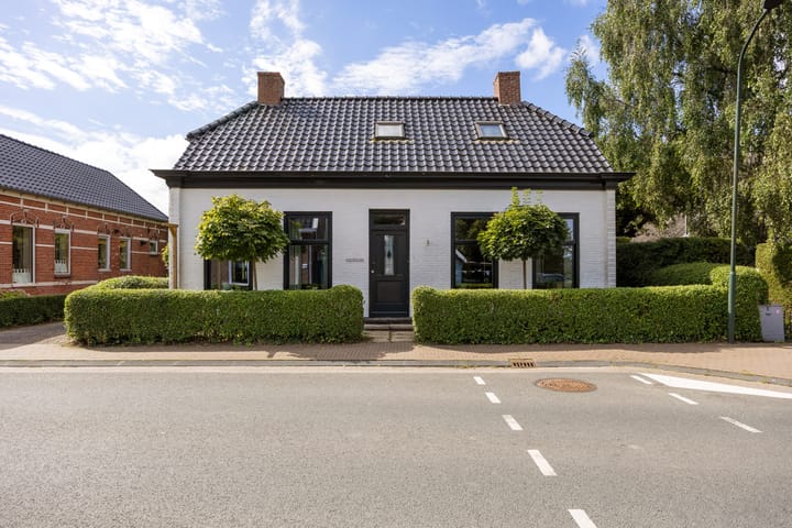 Photo 4 of Mernaweg 81