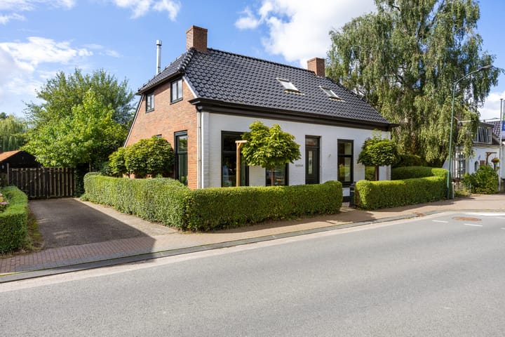 Photo 5 of Mernaweg 81