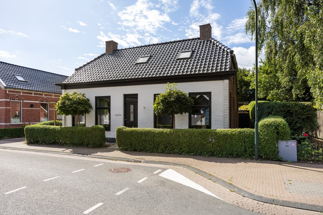 Photo 1 of Mernaweg 81