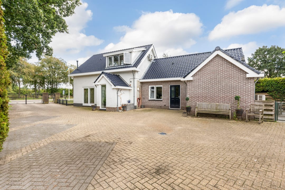 Photo 2 of Voorthuizerstraat 136