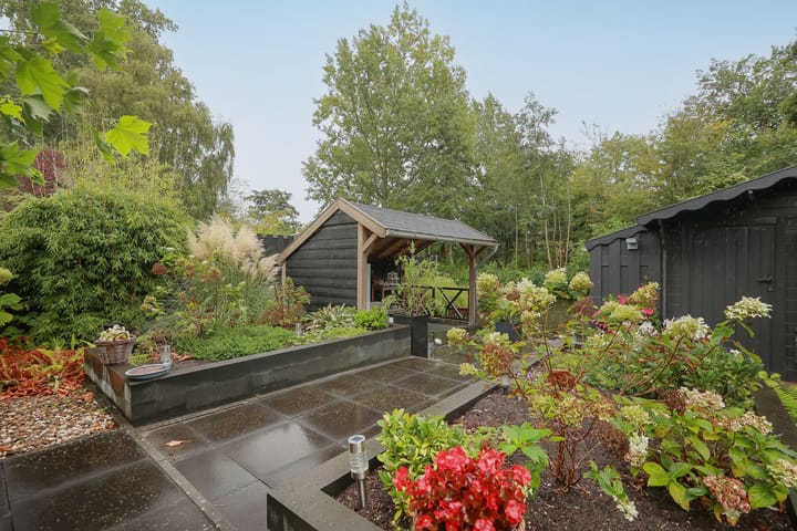 Twee-onder-één-kap te koop: Lindenlaan 46, Heerhugowaard