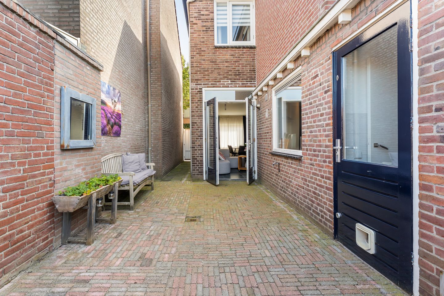 Photo 29 of Bisschop Sonniusstraat 9