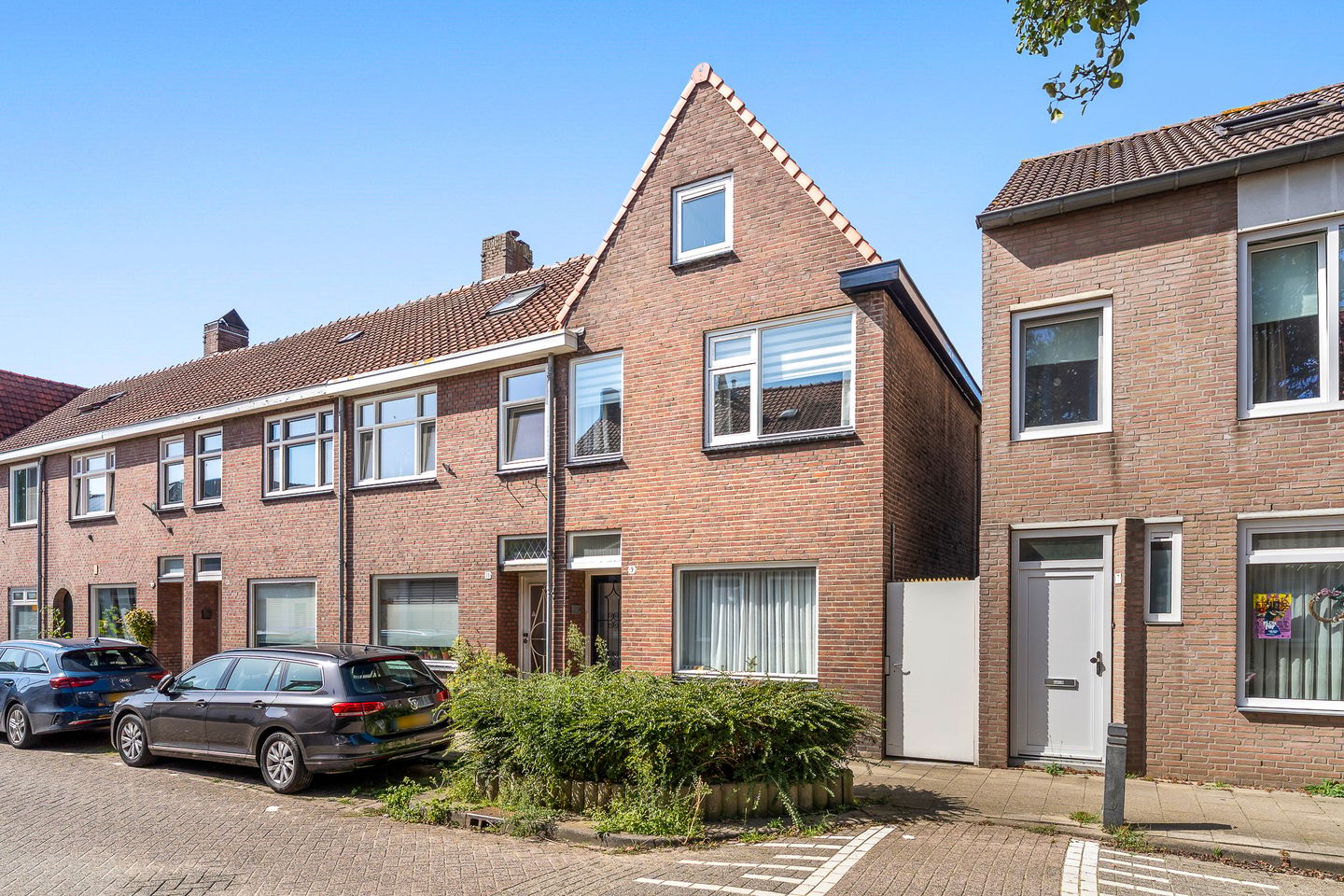 Photo 34 of Bisschop Sonniusstraat 9