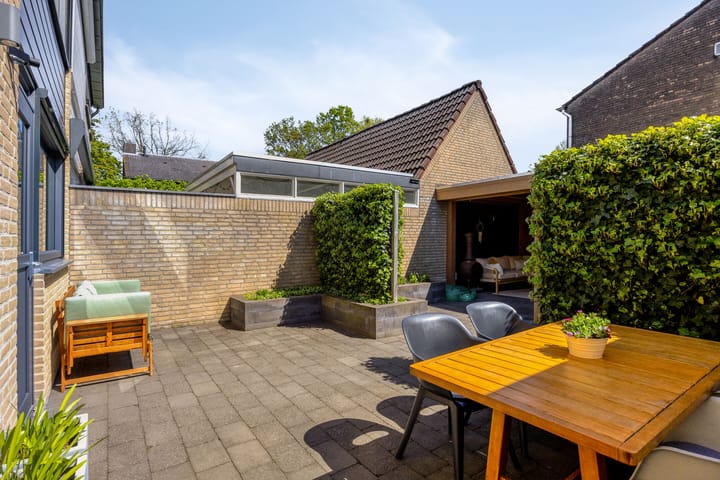 Twee-onder-één-kap te koop: Christinastraat 6, Heeswijk-Dinther