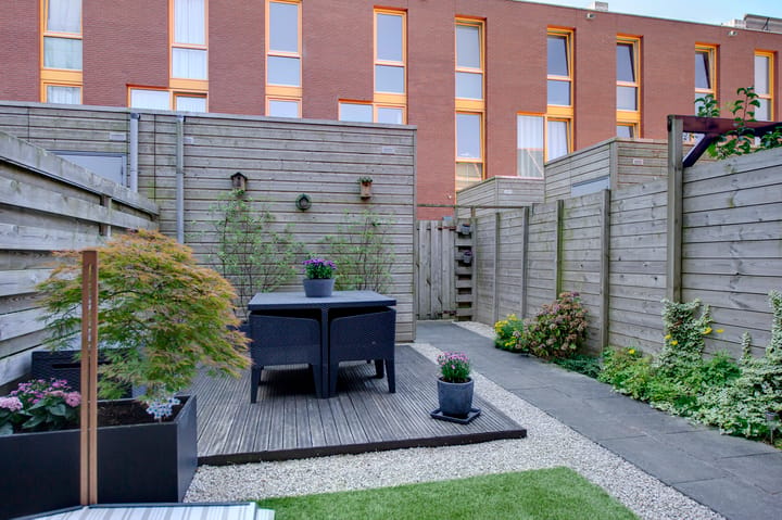 Tussenwoning te koop: Pelikaanstraat 4, Groningen