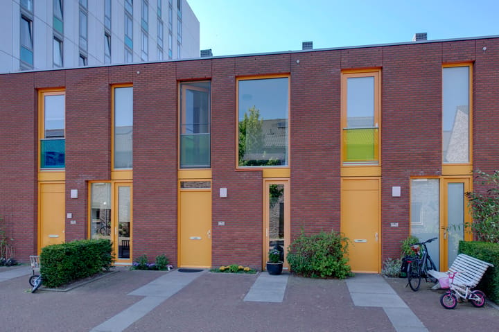 Tussenwoning te koop: Pelikaanstraat 4, Groningen