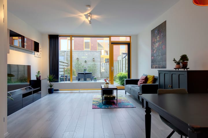 Tussenwoning te koop: Pelikaanstraat 4, Groningen