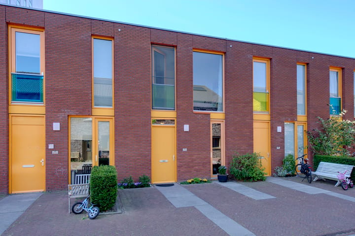 Tussenwoning te koop: Pelikaanstraat 4, Groningen