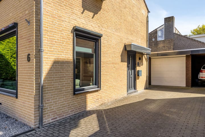 Twee-onder-één-kap te koop: Christinastraat 6, Heeswijk-Dinther