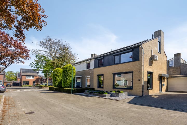Twee-onder-één-kap te koop: Christinastraat 6, Heeswijk-Dinther
