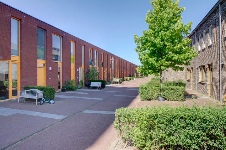 Tussenwoning te koop: Pelikaanstraat 4, Groningen