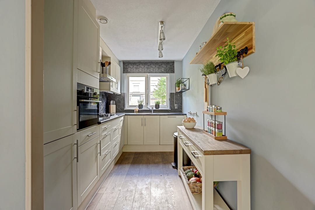 Photo 8 of Tielerwaard 61