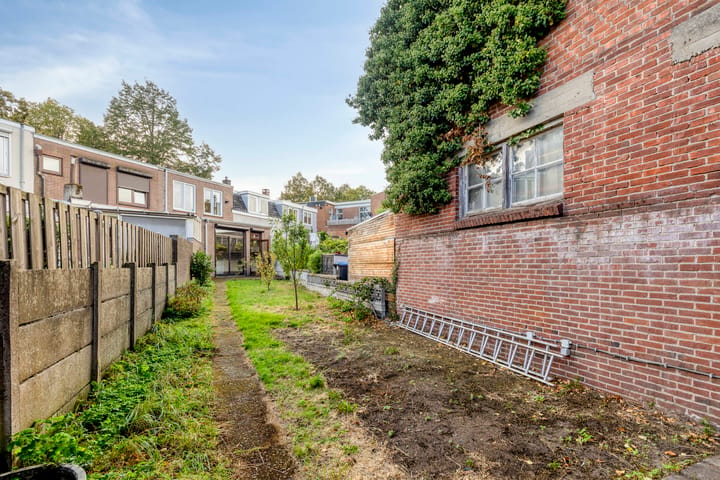 Tussenwoning te koop: Prins Bernhardlaan 79, Bergen Op Zoom