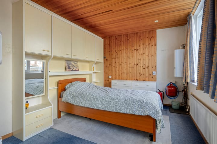Tussenwoning te koop: Prins Bernhardlaan 79, Bergen Op Zoom