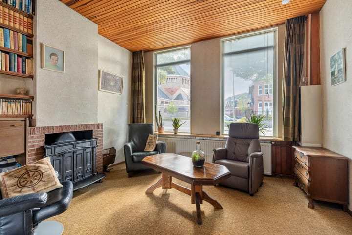 Tussenwoning te koop: Prins Bernhardlaan 79, Bergen Op Zoom