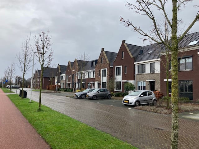 Foto 21 van Zijdehoenderlaan 60