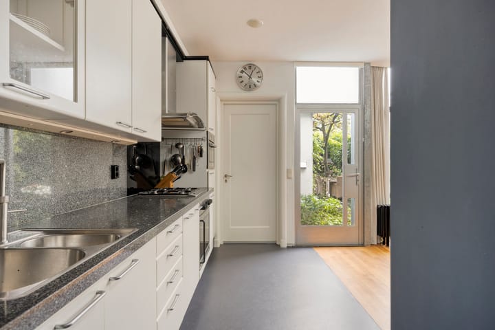 Tussenwoning te koop: Jan Pieterszoon Coenstraat 1E, Tilburg