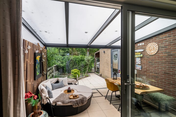 Tussenwoning te koop: Zierikzeestraat 23B, Rotterdam