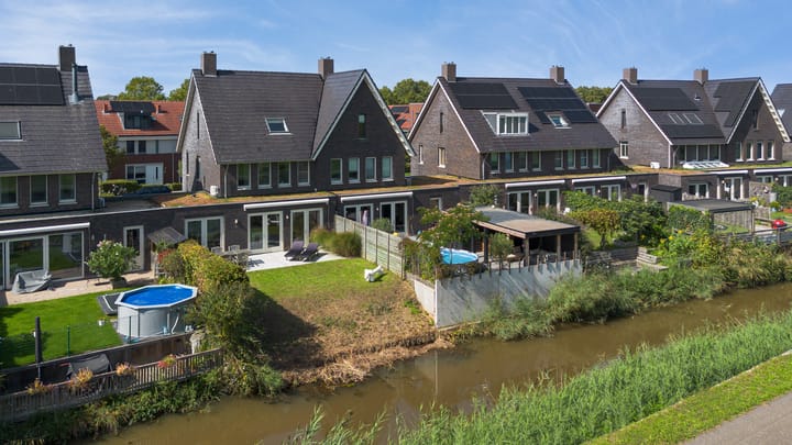 Tussenwoning te koop: Henriette R.Holstlaan 19, 'S-Hertogenbosch