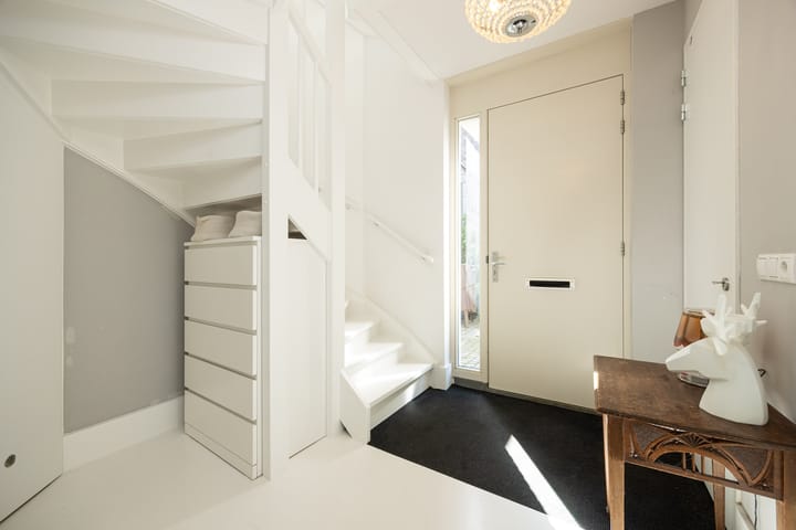 Tussenwoning te koop: Henriette R.Holstlaan 19, 'S-Hertogenbosch