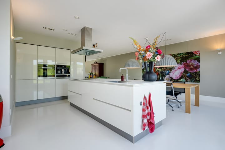 Tussenwoning te koop: Henriette R.Holstlaan 19, 'S-Hertogenbosch