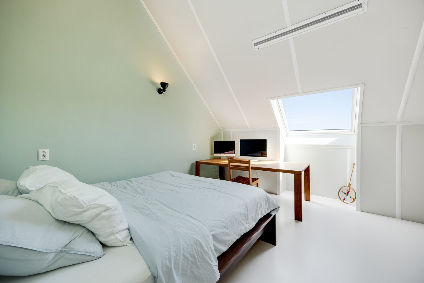 Photo 55 of Henriette R.Holstlaan 19