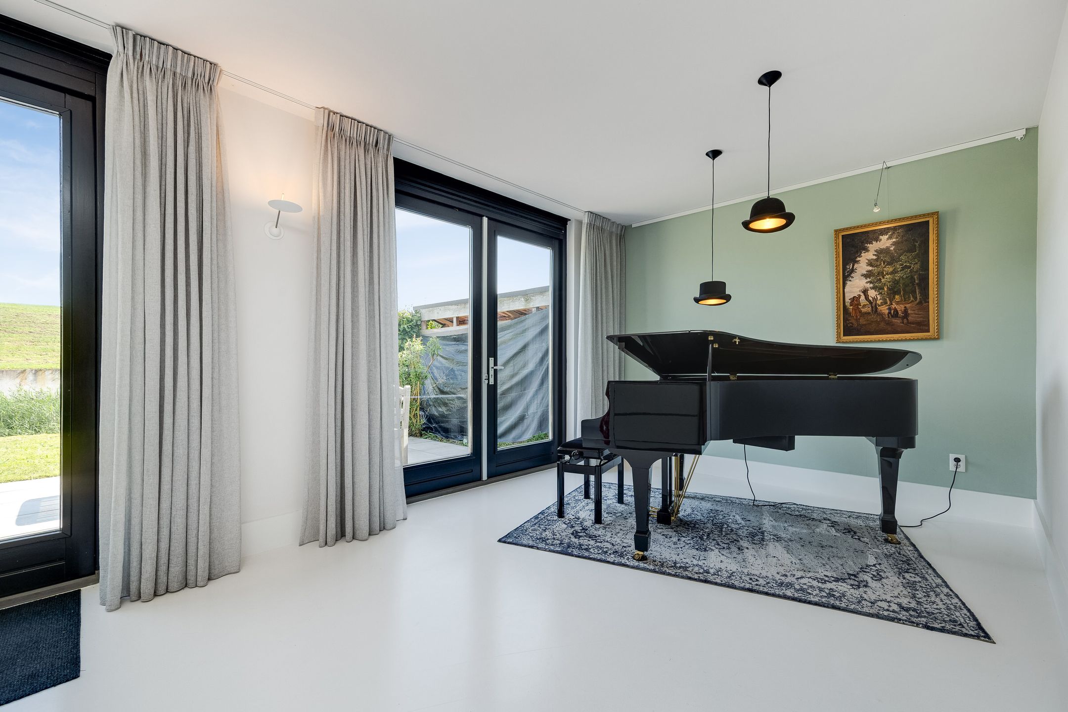 Photo 33 of Henriette R.Holstlaan 19