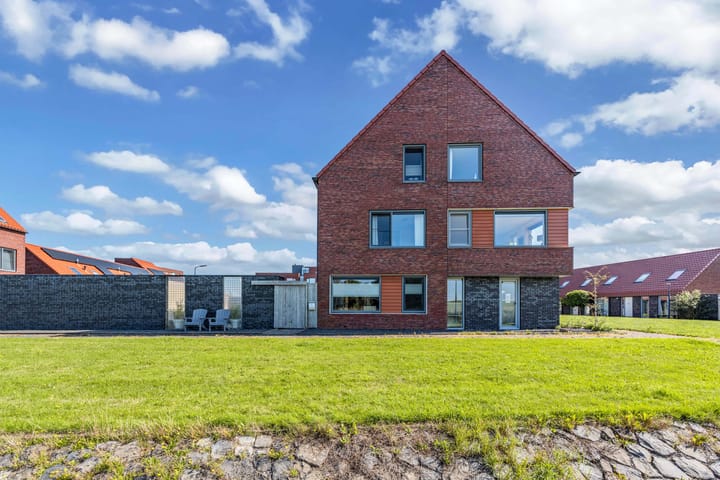 Twee-onder-één-kap te koop: Willem Alexanderstraat 90, Harlingen
