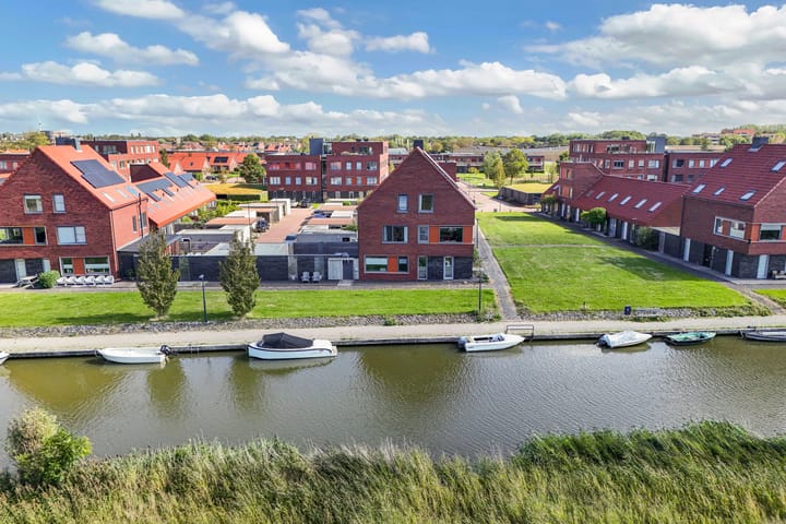 Twee-onder-één-kap te koop: Willem Alexanderstraat 90, Harlingen