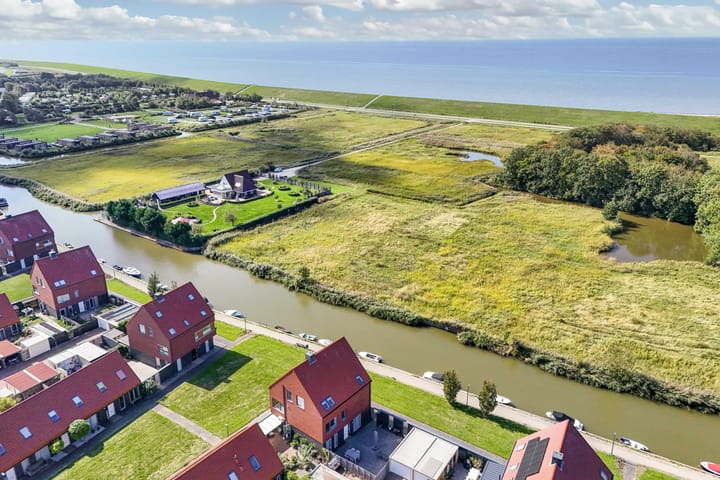 Twee-onder-één-kap te koop: Willem Alexanderstraat 90, Harlingen