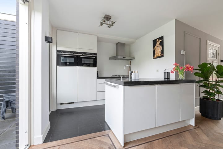 Tussenwoning te koop: Blekersveld 15, Overveen