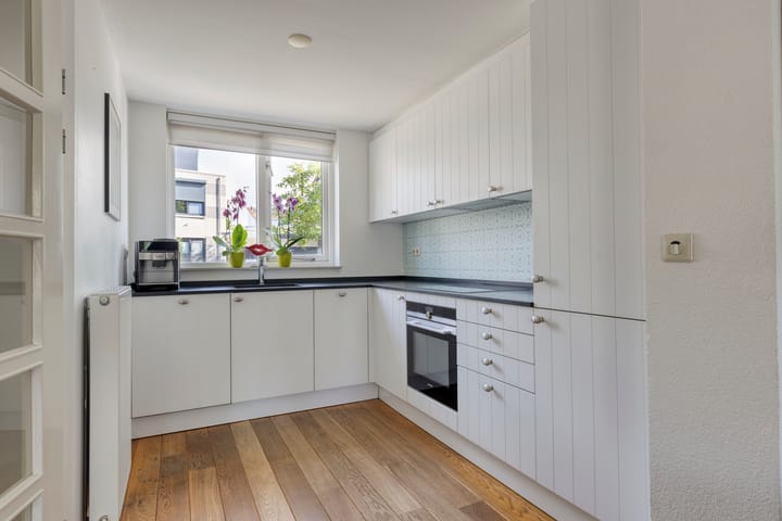Twee-onder-één-kap te koop: Wim Sonneveldstraat 32, Arnhem
